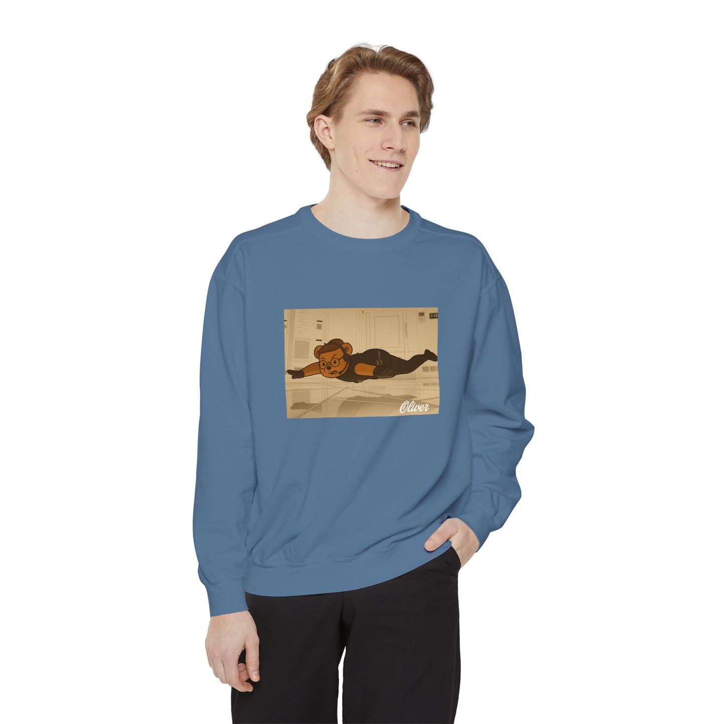 Oliver Outside Mission Impossible Crewneck – Bear on a Mission