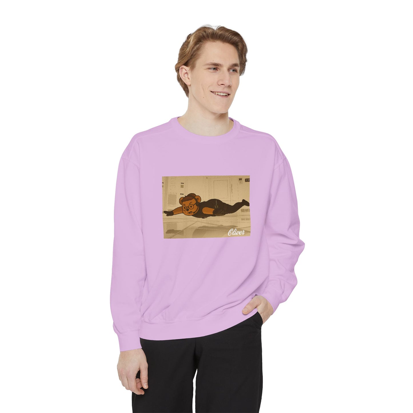 Oliver Outside Mission Impossible Crewneck – Bear on a Mission